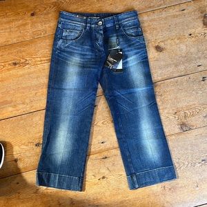 Dolce and Gabbana crop jeans distressed with tags. Low rise. Size 38